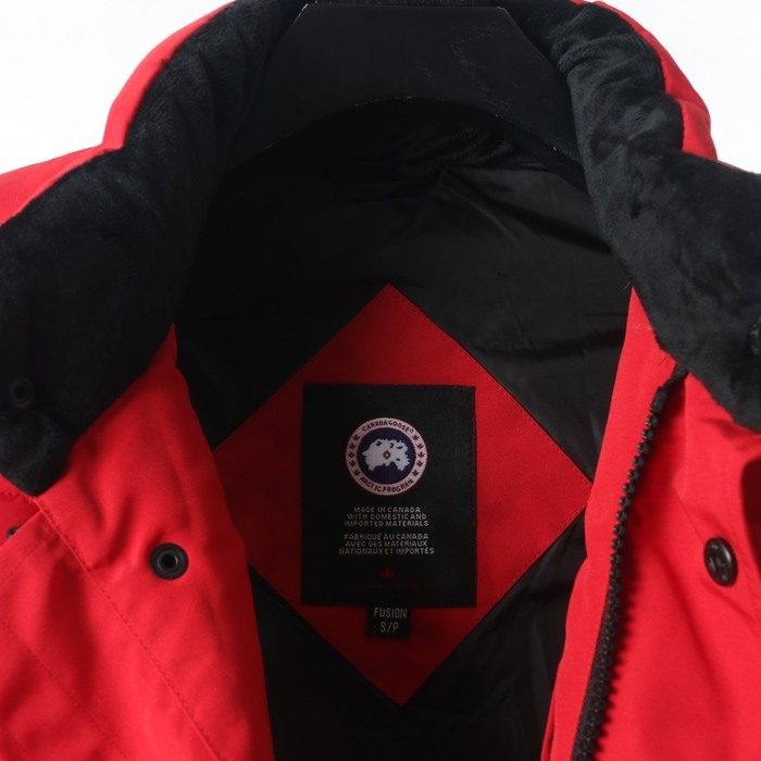 Yupoo Canada Goose puffer red logo patch Canada Goose down jacket puffer vest red patch Red