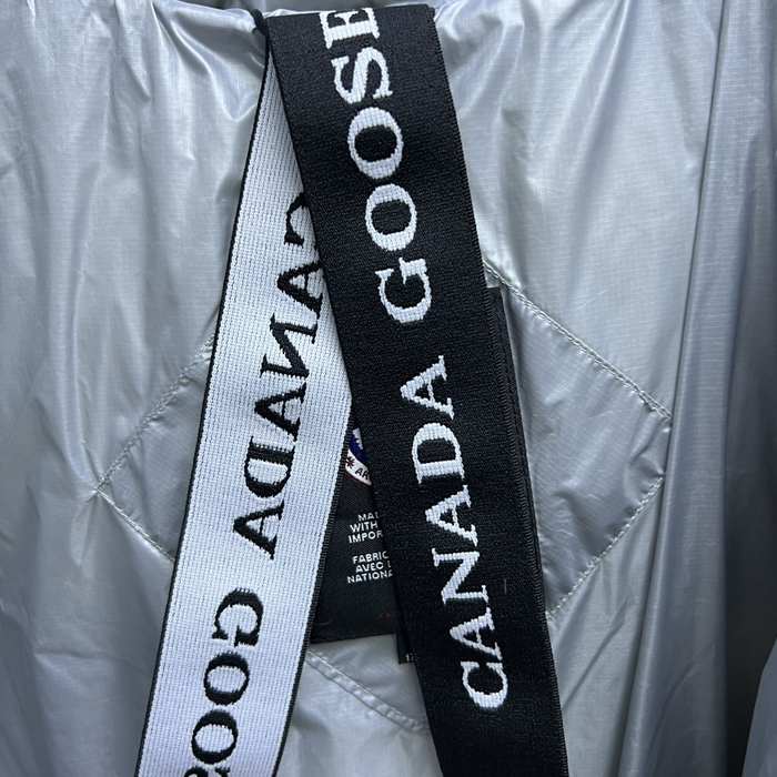 Yupoo Canada Goose puffer silver logo patch Canada Goose down jacket puffer silver badge Grey 014