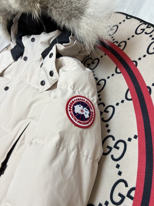 Yupoo Canada Goose puffer white fur hood Canada Goose down jacket puffer white fur hood Beige 004