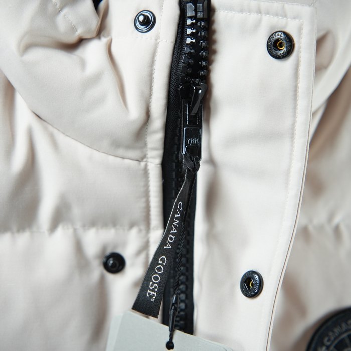 Yupoo Canada Goose puffer white sleeveless vest Canada Goose down jacket puffer vest white button White 002