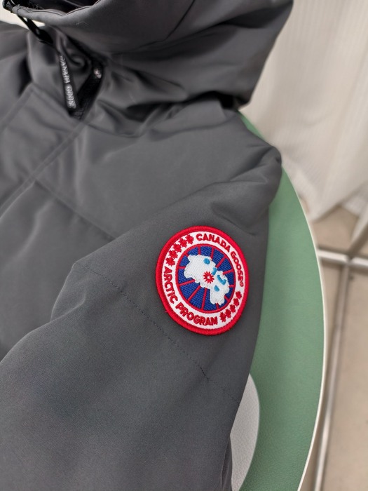 Yupoo Canada Goose unknown hat Canada Goose down jacket puffer black hooded jacket Grey 012
