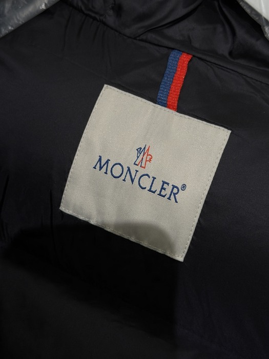 Clothing Moncler 2025 A line oversized fur collar down jacket Black