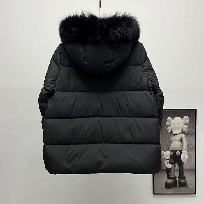 Clothing Moncler A line short down jacket with large fur collar Black