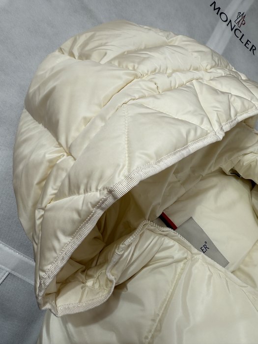 Clothing Moncler Beige 009