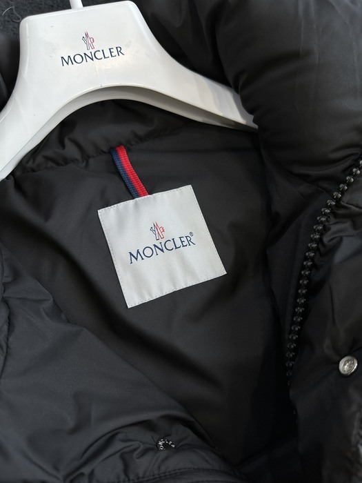 Clothing Moncler Black 033