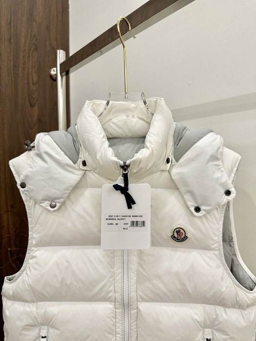 Clothing Moncler Bormes padded vest with hood White