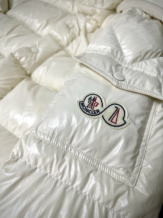 Clothing Moncler White 006