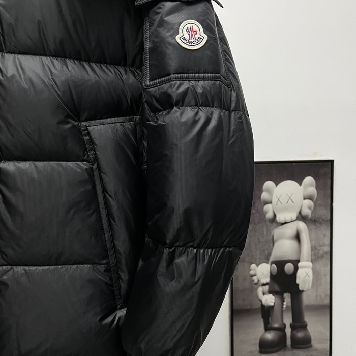Clothing Moncler detachable hood down jacket Black