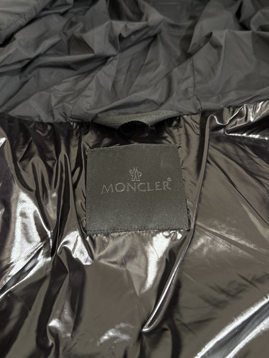 Clothing Moncler puffer coat Black