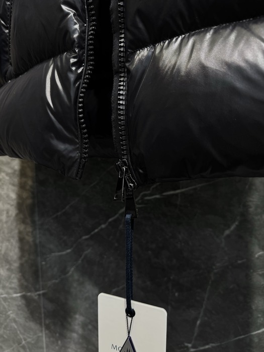 Clothing Moncler puffer jacket with fur collar Black 001