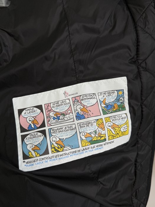 Clothing Moncler puffer jacket with fur collar Black 002