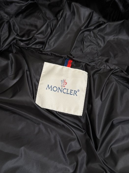 Clothing Moncler puffer jacket with fur collar Black 002