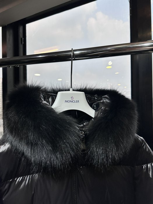 Clothing Moncler puffer jacket with fur collar Black 003