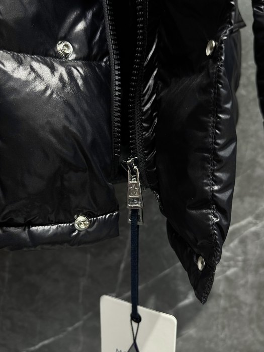 Clothing Moncler puffer jacket with hood Black 005