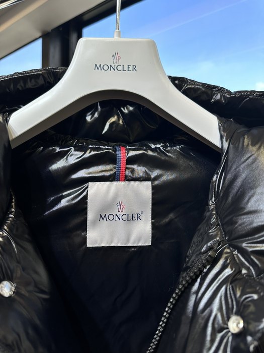 Clothing Moncler puffer jacket with hood Black 007
