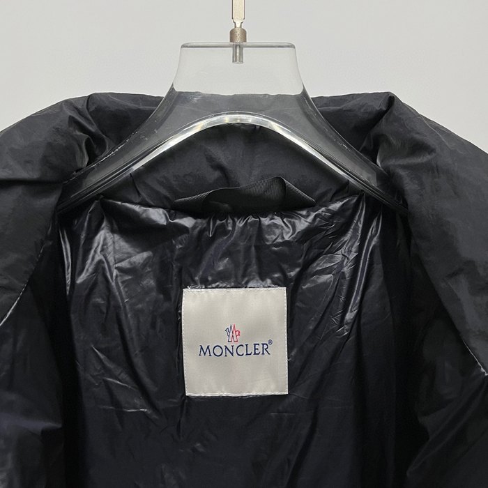 Clothing Moncler puffer jacket Black 002