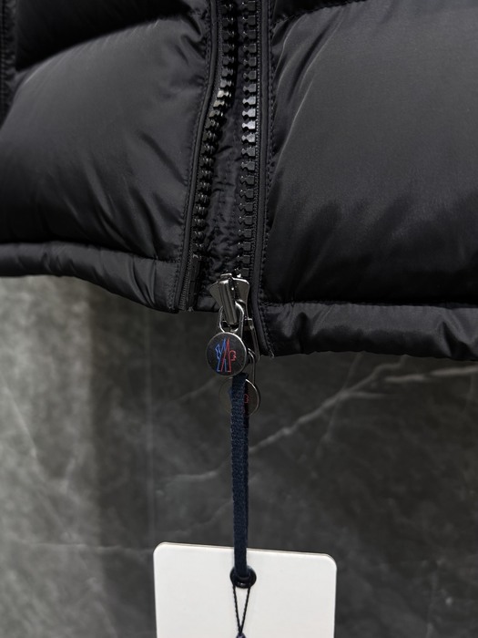 Clothing Moncler puffer jacket Black 004