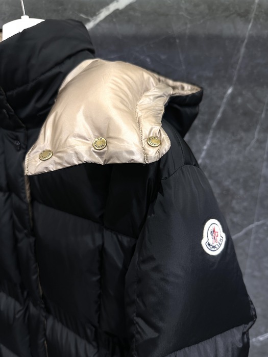 Clothing Moncler puffer jacket Black 005