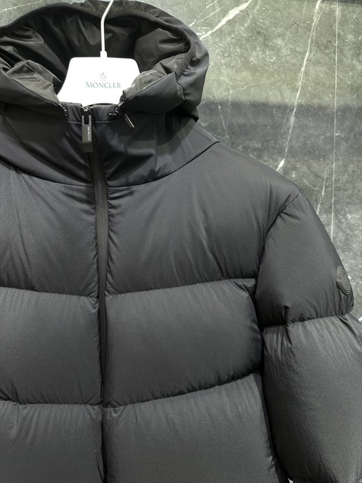 Clothing Moncler puffer jacket Black 007