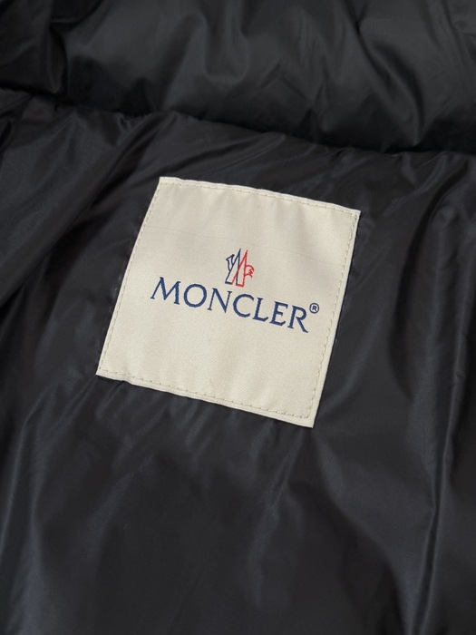 Clothing Moncler puffer jacket Black 010