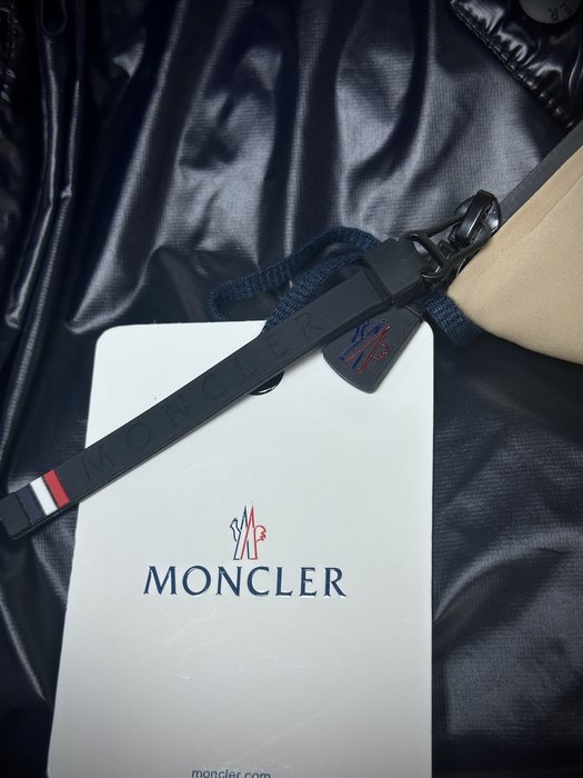 Clothing Moncler puffer jacket Black 012