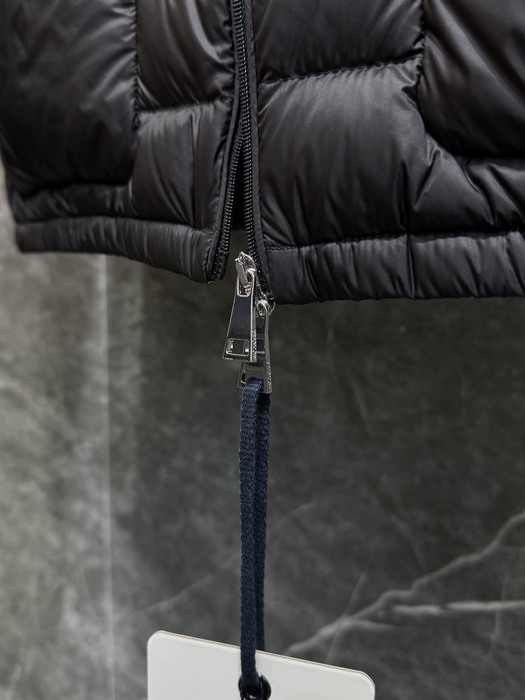 Clothing Moncler puffer jacket Black 013