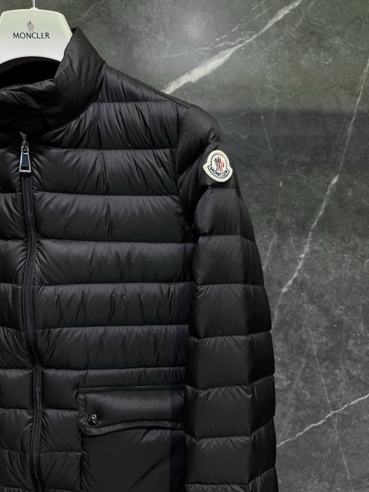 Clothing Moncler puffer jacket Black 013