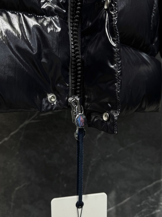 Clothing Moncler puffer jacket Black 017