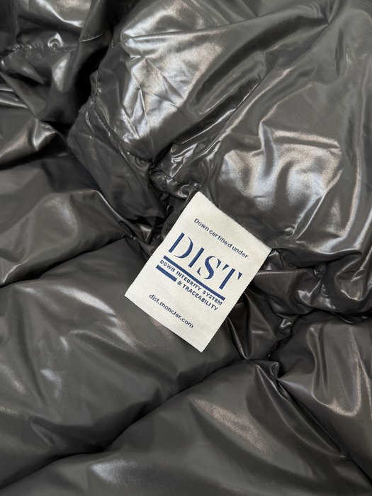 Clothing Moncler puffer jacket Black 021