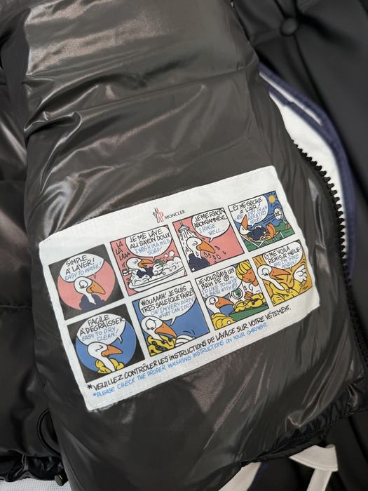 Clothing Moncler puffer jacket Black 021