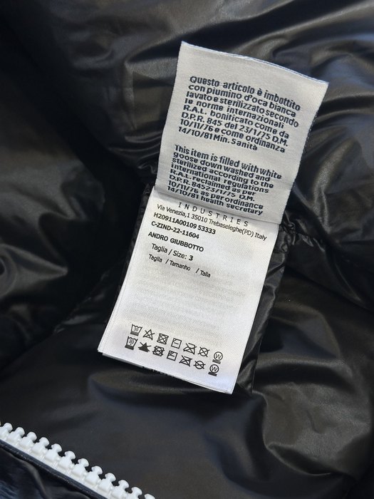 Clothing Moncler puffer jacket Black 026