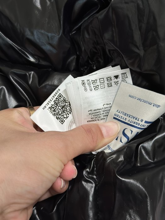 Clothing Moncler puffer jacket Black 027