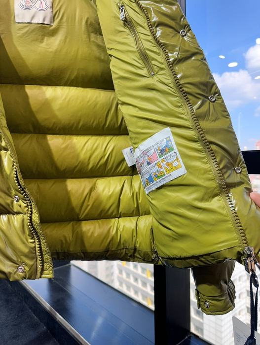Clothing Moncler puffer jacket Green 001