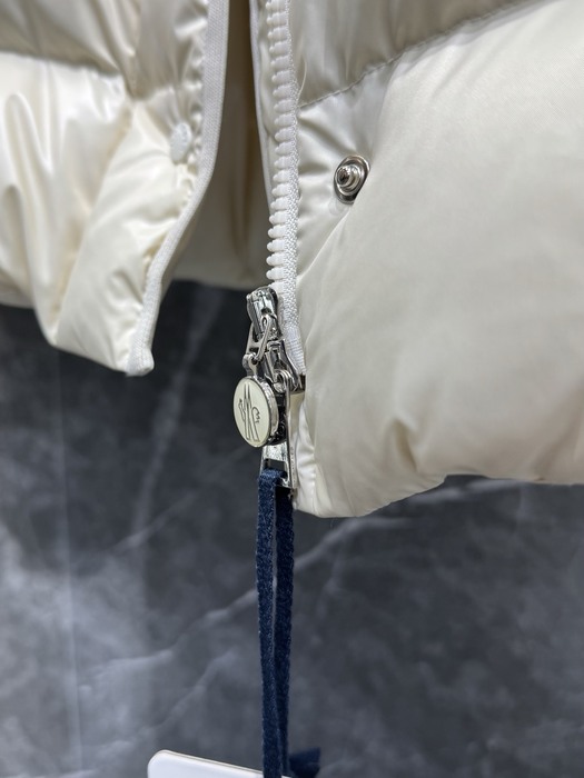 Clothing Moncler puffer jacket White 001
