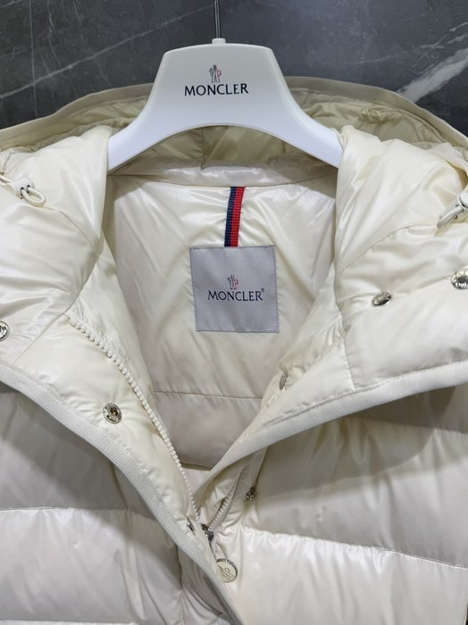 Clothing Moncler puffer jacket White 001