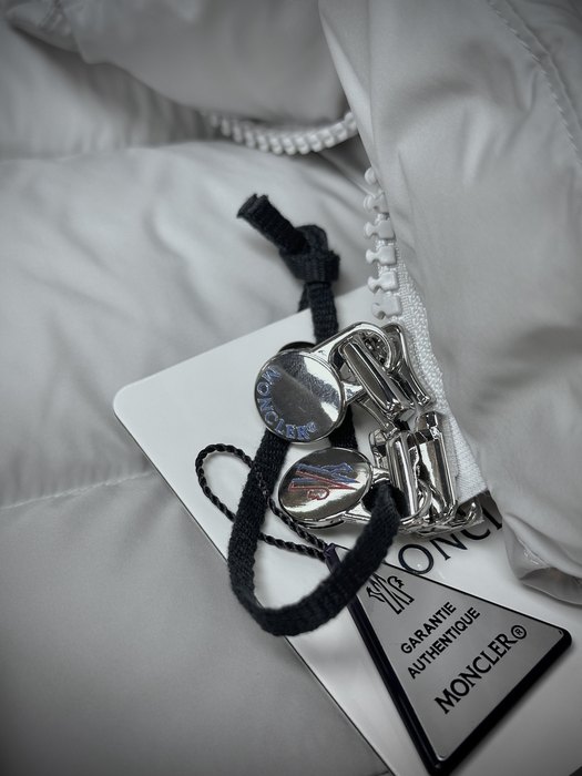 Clothing Moncler puffer jacket White 004