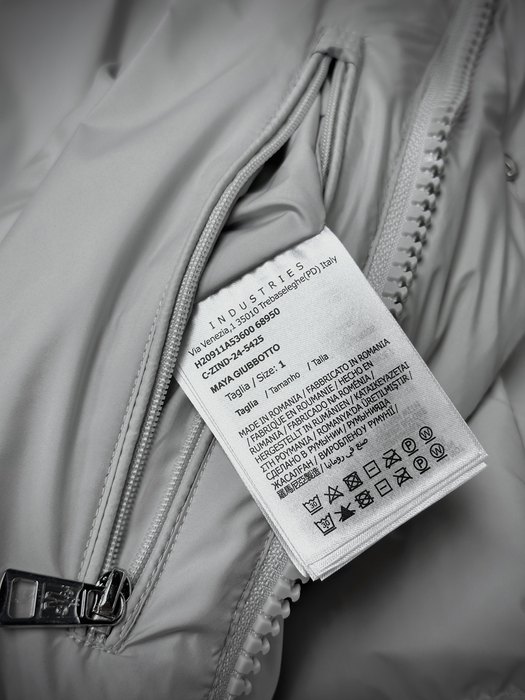 Clothing Moncler puffer jacket White 004