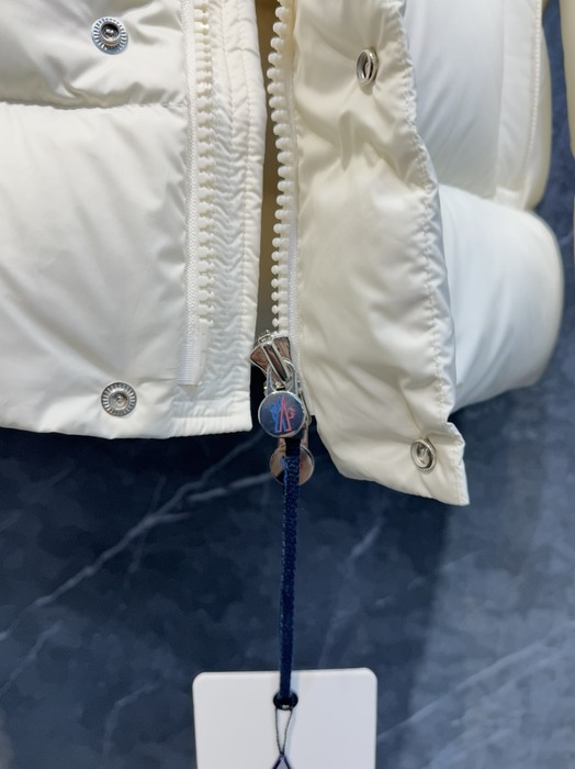 Clothing Moncler puffer jacket White 005
