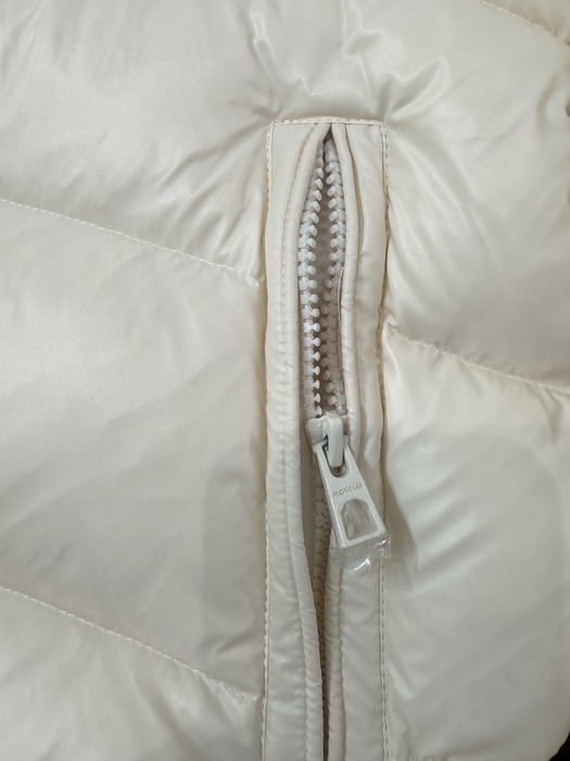 Clothing Moncler puffer jacket White 006