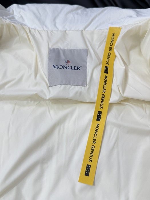 Clothing Moncler puffer jacket White 007