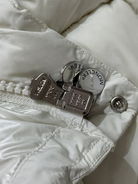 Clothing Moncler puffer jacket White 008