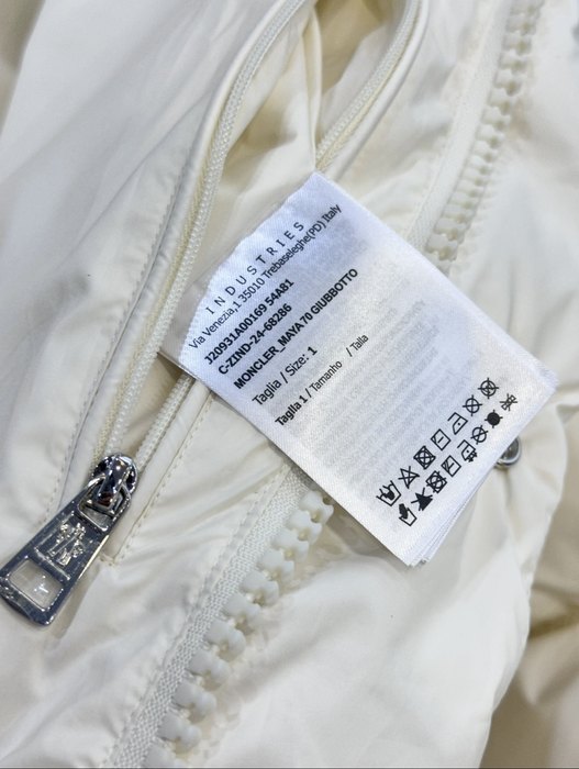 Clothing Moncler puffer jacket White 009