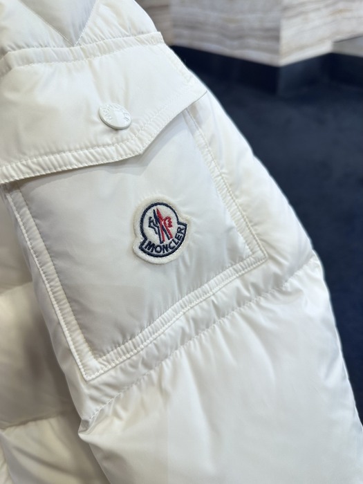 Clothing Moncler puffer jacket White 009