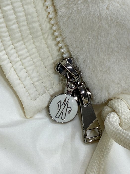 Clothing Moncler puffer vest White 001