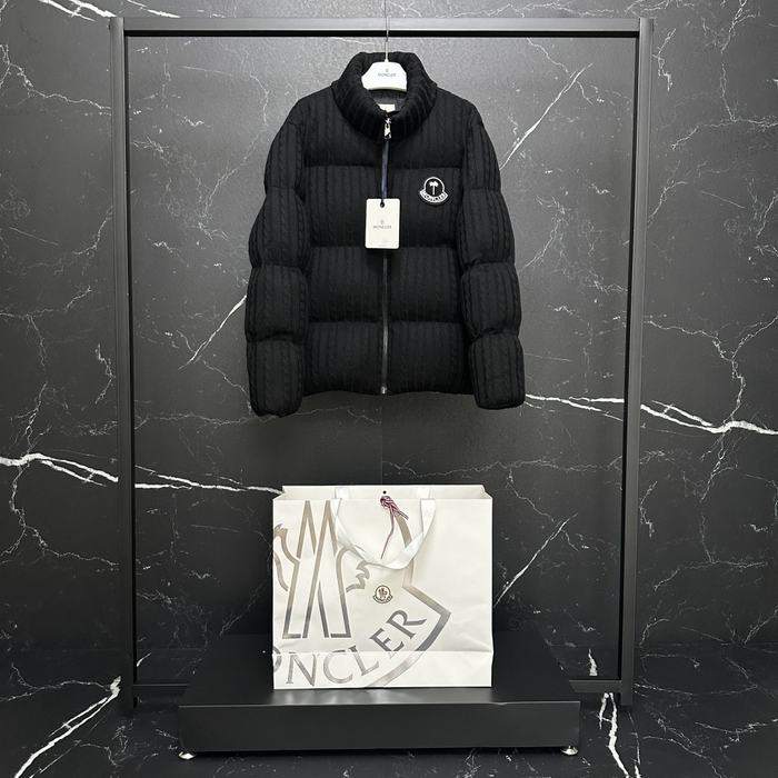 Clothing Moncler quilted padded jacket Black