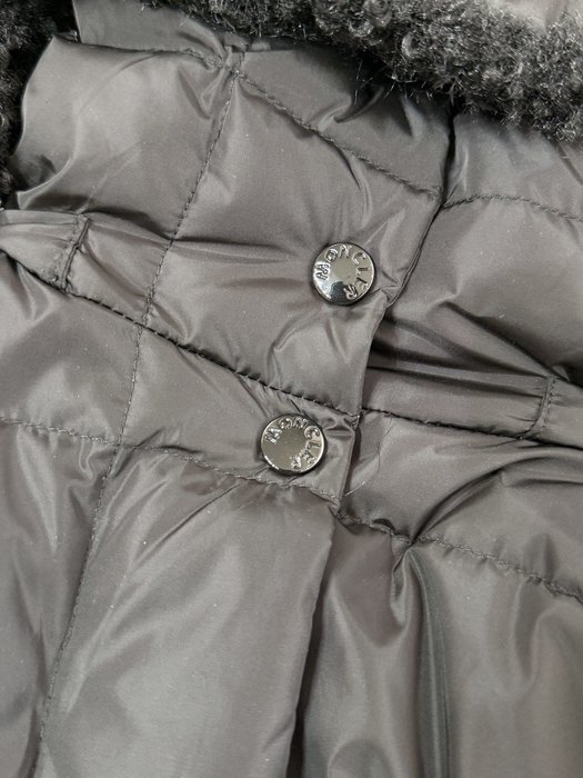 Clothing puffer jacket with shearling detail Black