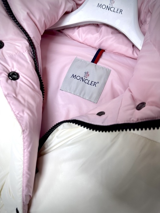 Clothing puffer jacket White