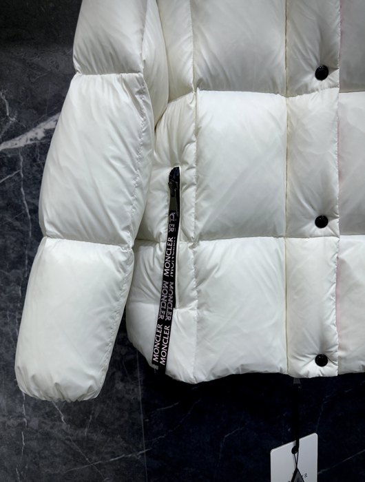 Clothing puffer jacket White
