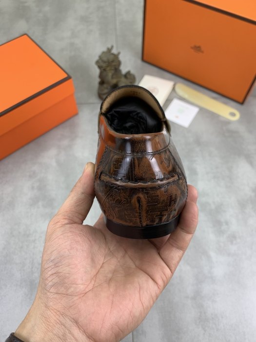 Shoes Hermès men's loafer embossed leather Brown Size 39 44