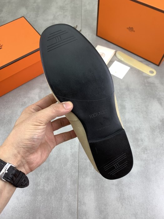 Shoes Hermès men's loafer Beige Size 39 44